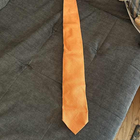 Royal Classic tie in great condition. - Picture 2 of 4